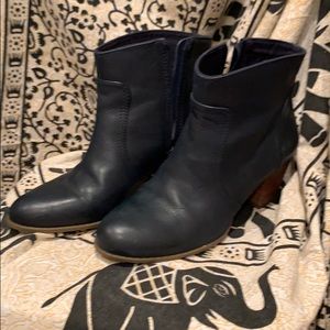 Navy leather ankle boots